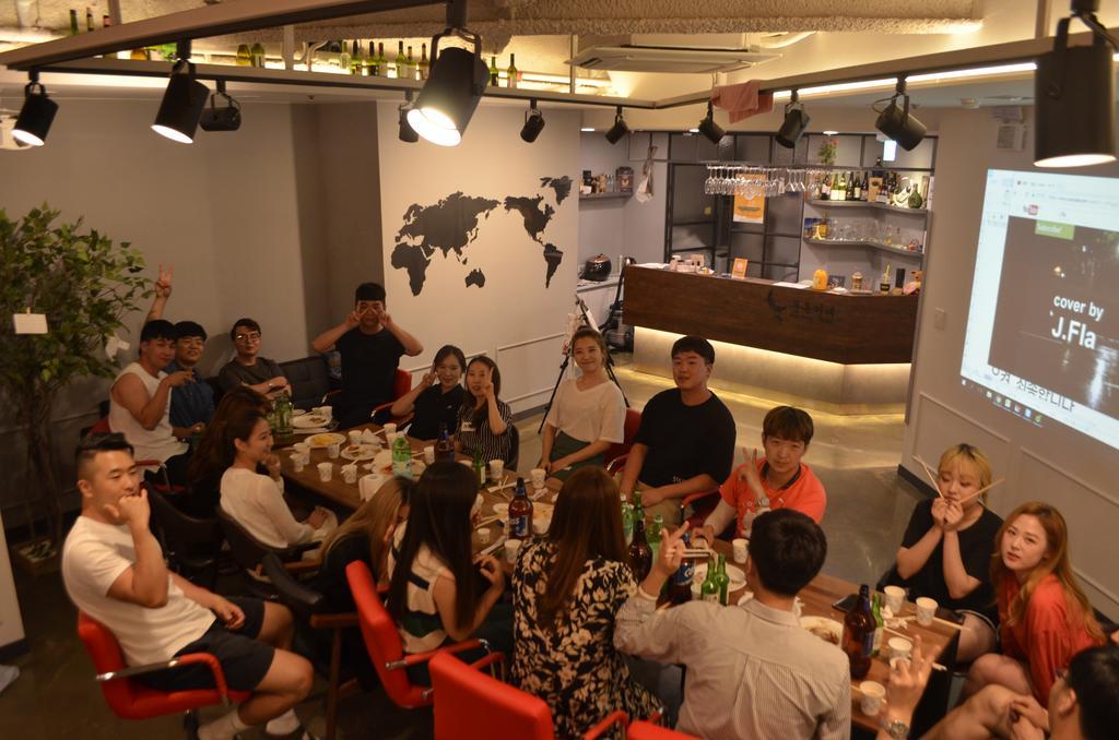 Moondong'S Hostel Пусан Экстерьер фото