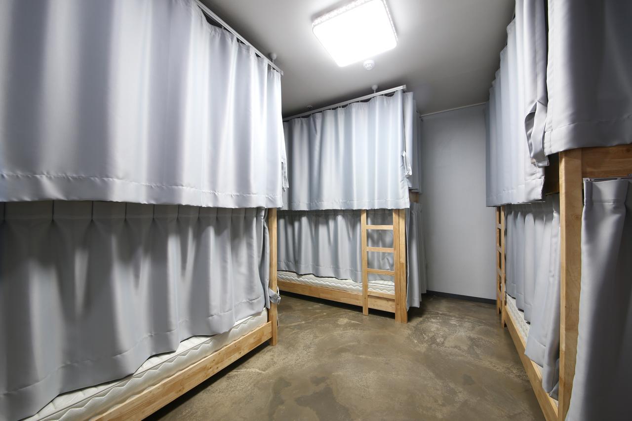 Moondong'S Hostel Пусан Экстерьер фото