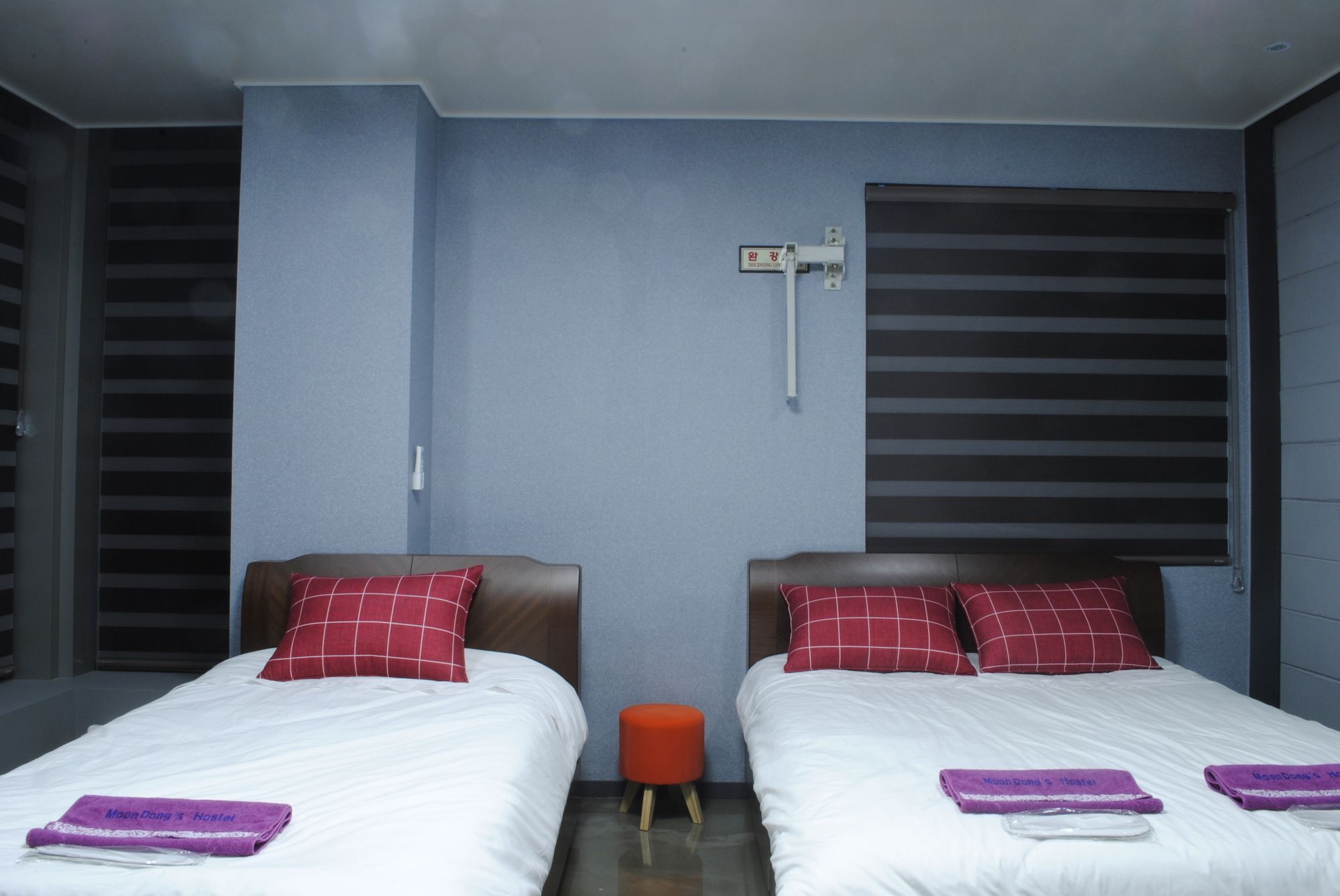 Moondong'S Hostel Пусан Экстерьер фото